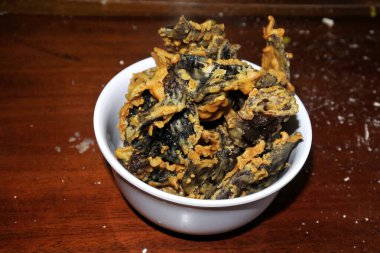 Abur cubur, A auricula-judae mantarı. 