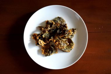 Abur cubur, A auricula-judae mantarı. 