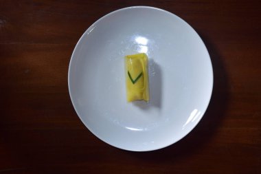 Sarı rulo krep Yapışkan pirinç dolgulu