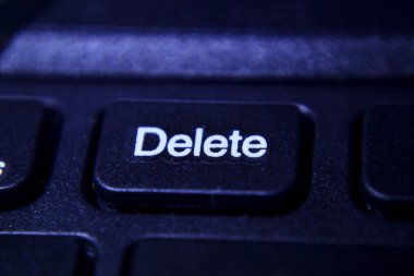 Teknoloji, klavyenin silme düğmesi