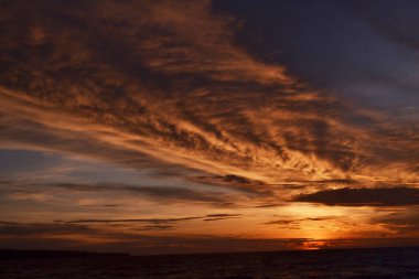 Endonezya, Bali sahilinde alacakaranlık