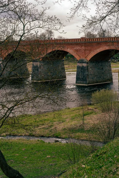 Spring View Venta River Old Kuldiga Brick Bridge Gray Cloudy — Stock Photo, Image