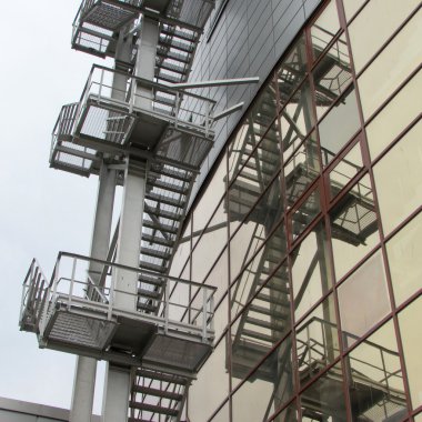 Yangın merdivenleri