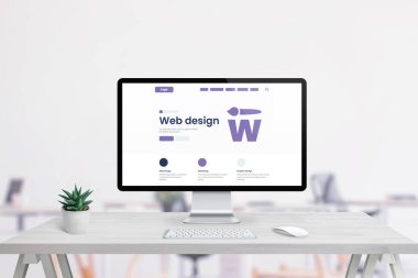 Web tasarım ajansı tanıtım sayfası bilgisayar ekranında. Yaratıcı düz tasarım tanıtım sayfası. Ofis içi arka plan
