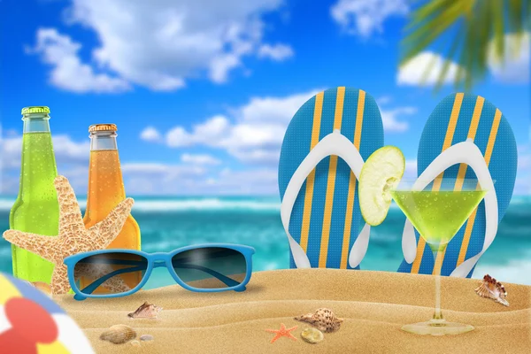 Urlaub am Strand mit einem Cocktail — Stockfoto
