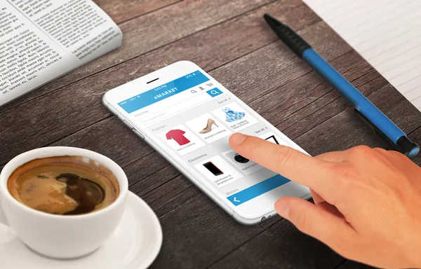 Online shopping med smart telefon — Stockfoto