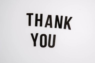 Teşekkür ederim mesaj beyaz arka plan üzerinde