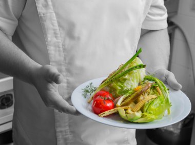 Restoran yemek pişirme işlemi