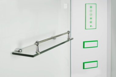 Duşakabin, izole durak