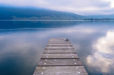 Göl kenarındaki Jetty - Aegeri, İsviçre