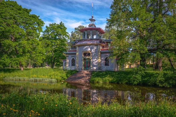 View Chinese Gazebo Bank Upper Ponds Catherine Park Tsarskoye Selo — Zdjęcie stockowe