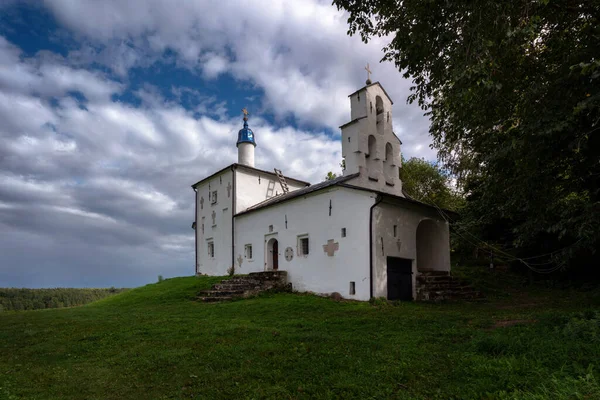 Igreja São Nicolau Gorodishche Igreja Nikolskaya Truvorov Gorodishche Dia Verão — Fotografia de Stock