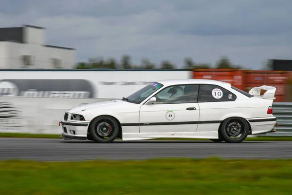 BMW m3 yarış pistinde