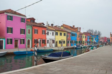 Burano adanın Venedik görüntülemek