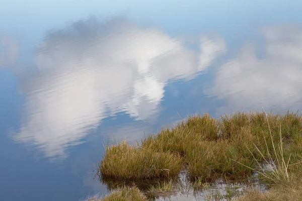 Cloud Reflects Itself Small Alpine Lake Dolomites Evening — Stock Photo, Image