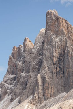 İtalya 'da dikey Dolomitlerin duvarının ayrıntıları