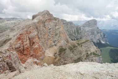 Sass Ciampac 'ın tepesinden manzaralar, Dolomitler