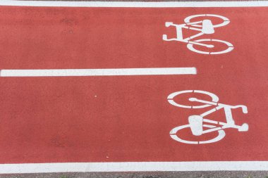 Kırmızı şehir bisikleti hız şeridi