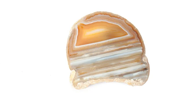Secção de um geode branco e laranja em fundo branco — Fotografia de Stock