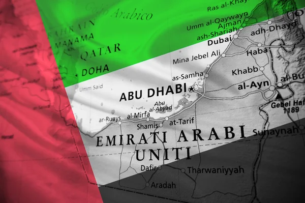 Объединенные Арабские Эмираты с государственным флагом — стоковое фото