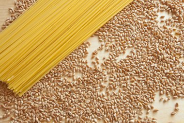 pişmemiş makarna ve buğday