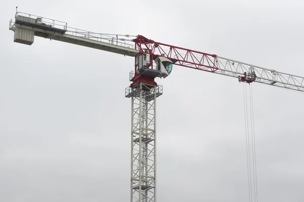 Focus sur la grue au travail — Photo