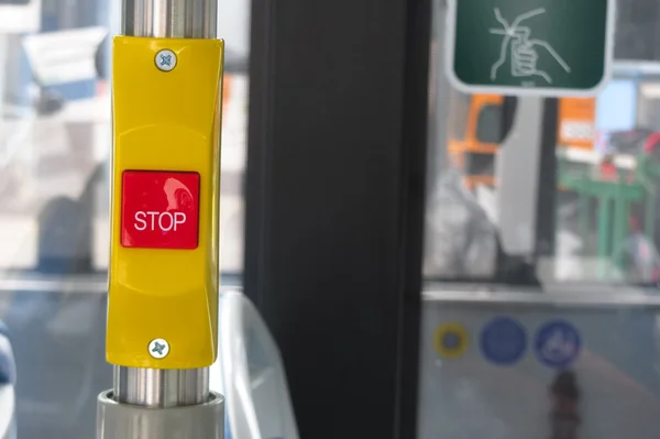 Przystanek na żądanie przycisk na autobus — Zdjęcie stockowe