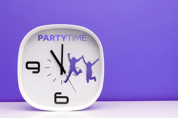 Beyaz modern Saat Açık mavi renkli