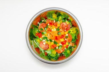 taze karışık sebze salatası