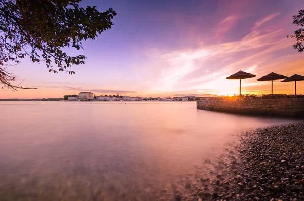 Porec, Adriyatik Denizi kıyısında Hırvatistan Euro, güzel gündoğumu