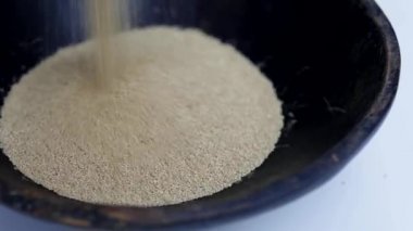 Rustik dökme amaranth yakın çekim Isolated kase