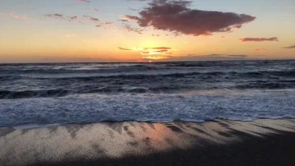 Sunset Beach Wave Con Sonido Oceánico — Vídeos de Stock