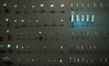 Giza 'daki Büyük Mısır Müzesi' nin iç mekanı.