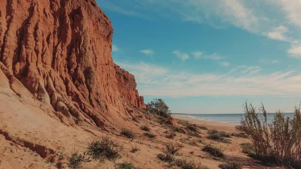 Portekiz, Algarve 'deki Praia da Rocha Baixinha' daki Kızıl Kayalıklar