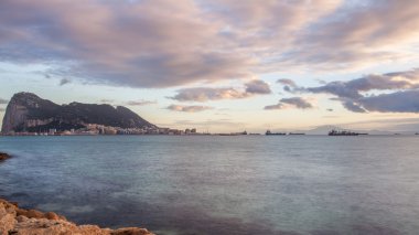 Meerenge von Cebelitarık und der Affenfelsen