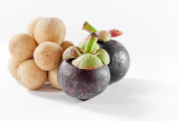 Mangosteen and Longkong are fruit southern asian flavor sweet. Isolated on white background — Stock Photo, Image