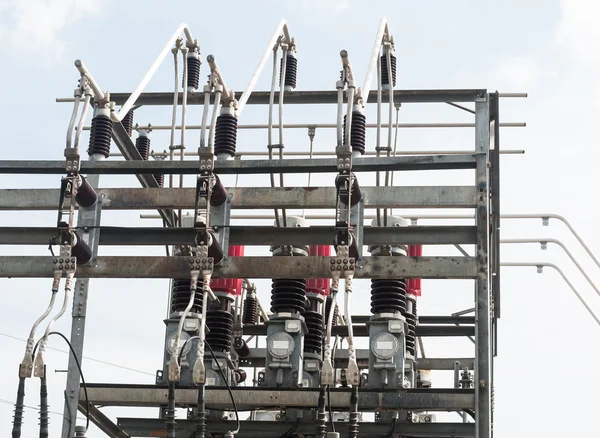 Central de alta potência para fazer eletricidade — Fotografia de Stock