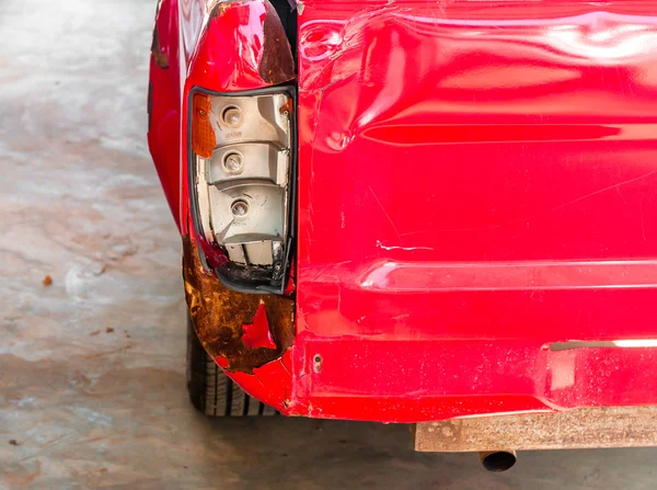 pick-up araba hasar araba kaza ile kuyruk ışığı