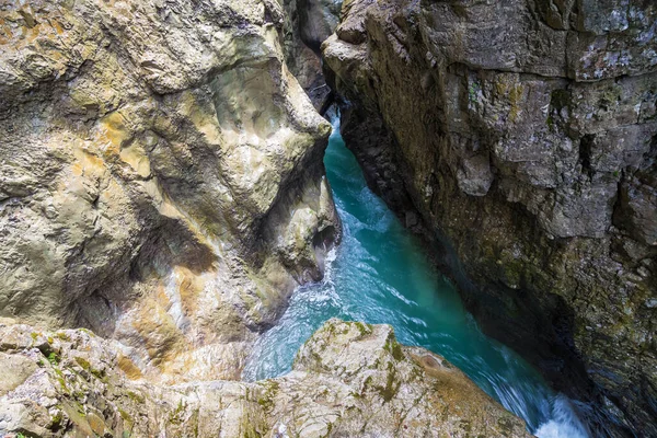 Breitach Nehri ve Allgau 'daki Breitach Kanyonu manzarası. Oberstdorf 'ta. Bavyera 'da. Almanya.