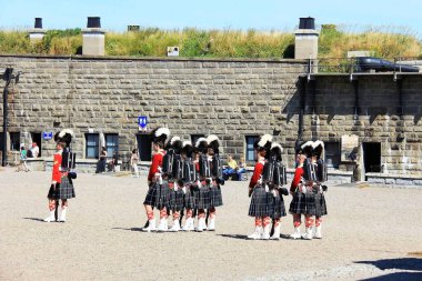 Cavalier Kalesi George Kalesi. Hil Kalesi 'nin güçlendirilmiş zirvesi.