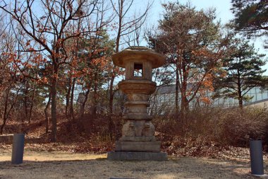 Kore Hazinesi Hayır. 282 dolar. Godalsa Tapınağı 'nın iki aslanının fenerleri.