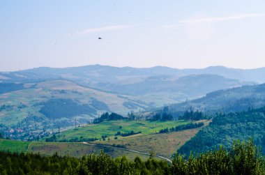Yeşil güneşli, Karpat Dağları yaz yatay wi hills