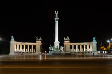 Kahramanlar Meydanı Budapeşte, Macaristan