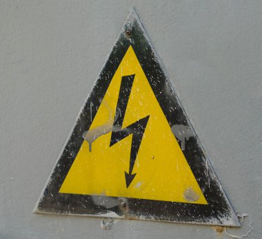 Tehlikeli elektrik işareti