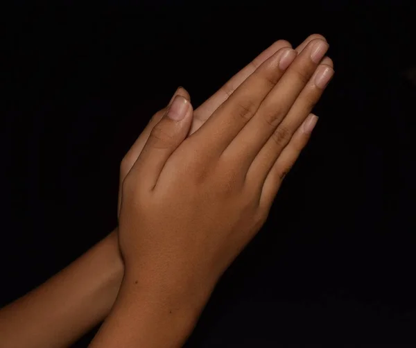 Руки Намасте Молитвенная Мудра Изолированы Черном Фоне Жест Намасте Намаскара — стоковое фото