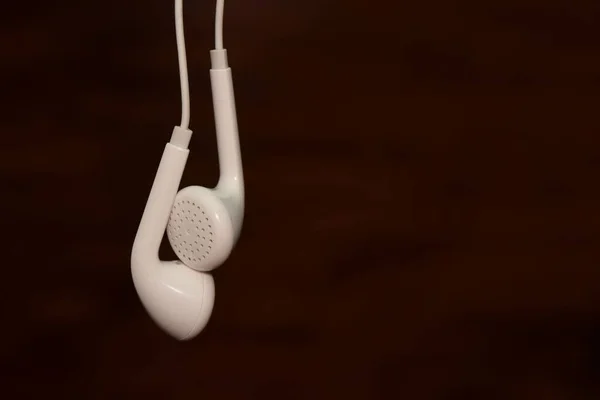 White Earphones Dark Background — Stock Photo, Image