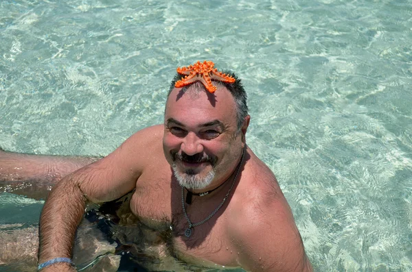 Deniz yıldızı olan adam smilest