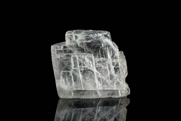 Macro Piedra Mineral Islandia Spar Sobre Fondo Negro Cerca — Foto de Stock