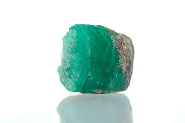 Macro Mineral Stone Emerald White Background Close — Stock Photo, Image