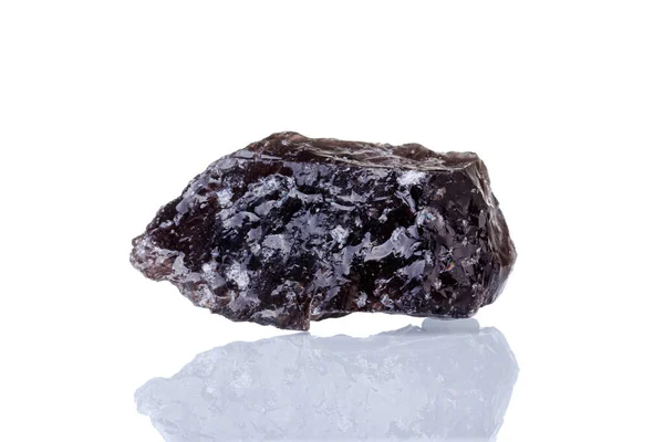 Macro Minerale Steen Obsidiaan Een Witte Achtergrond Close — Stockfoto